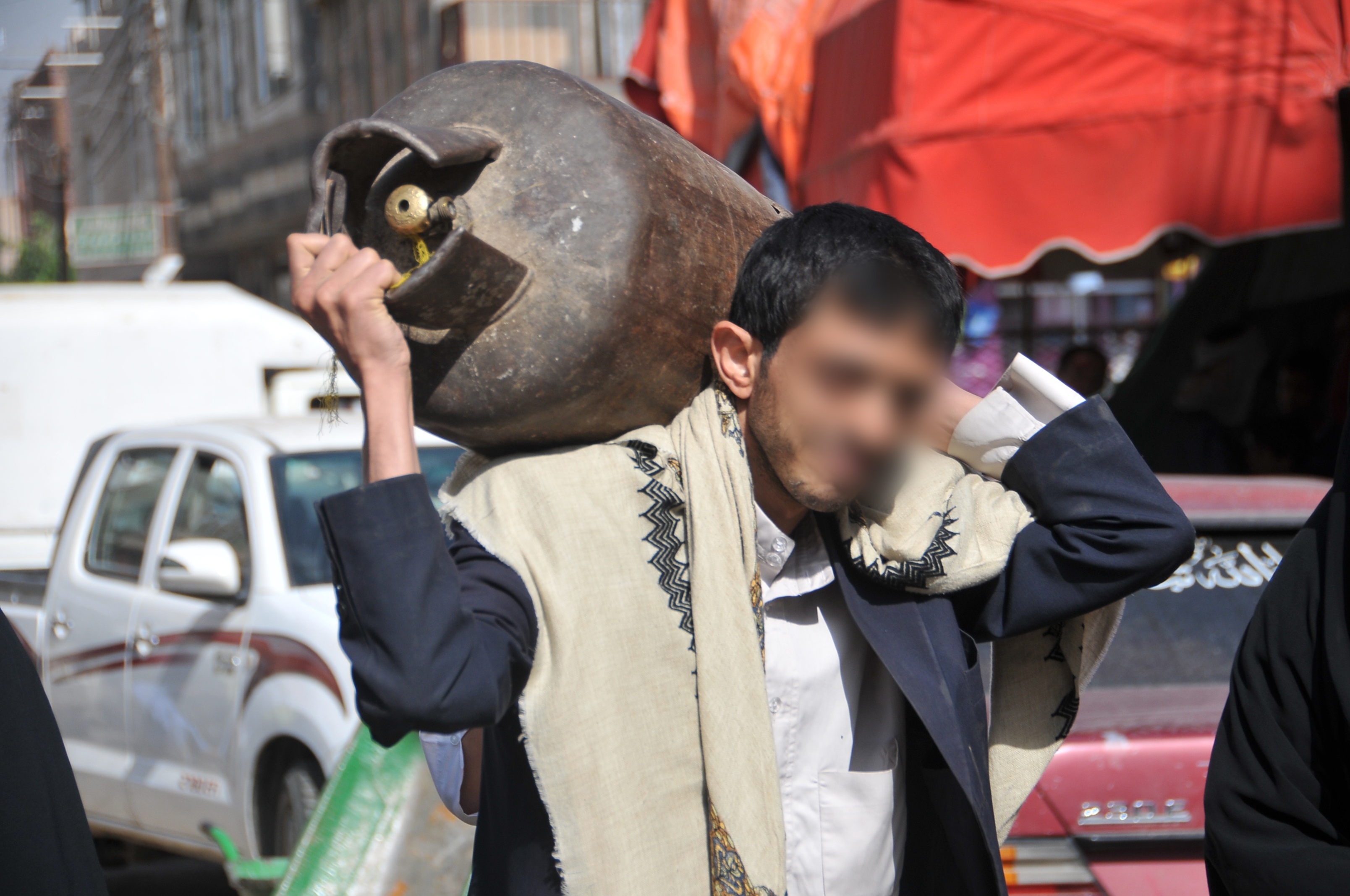 اسطوانات الغاز .... قنابل موقوتة في بيوت اليمنيين