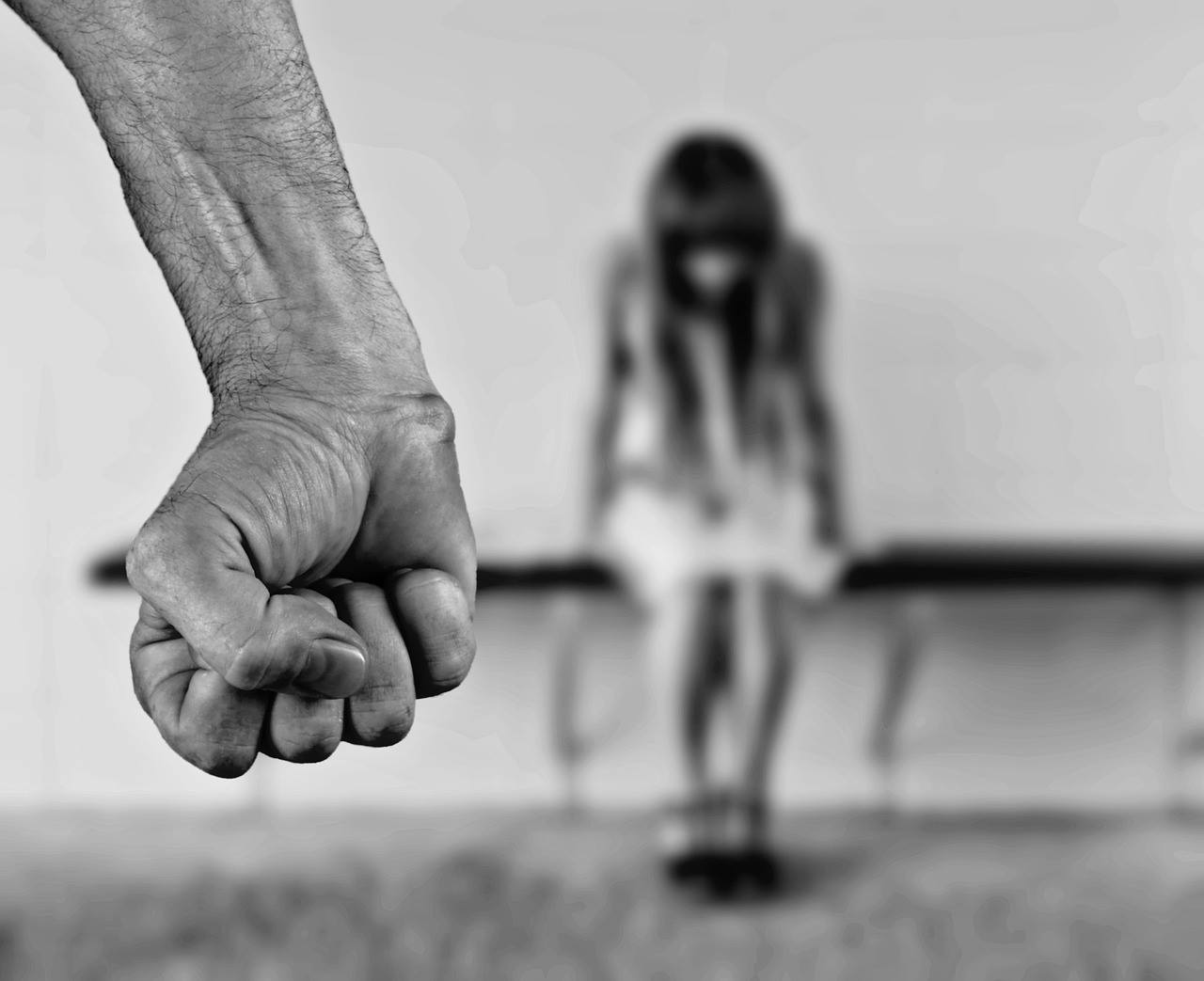 (الاغتصاب الزوجي) ... جريمة يتجاهلها القانون وتبرر اجتماعياً