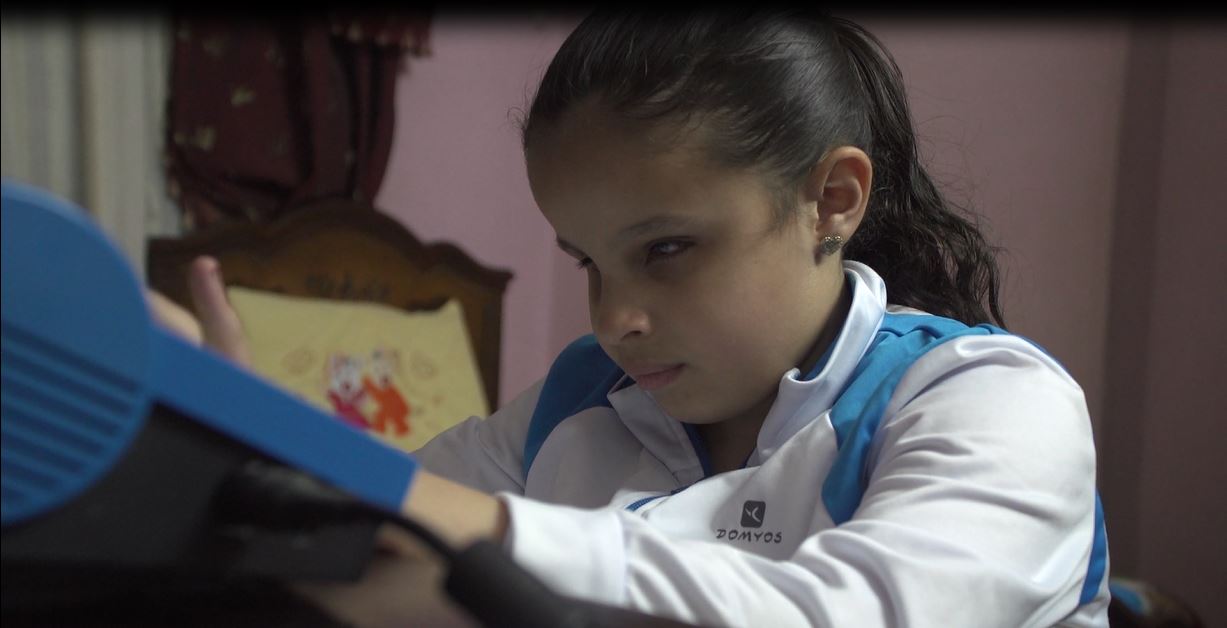 "دمج على ورق"