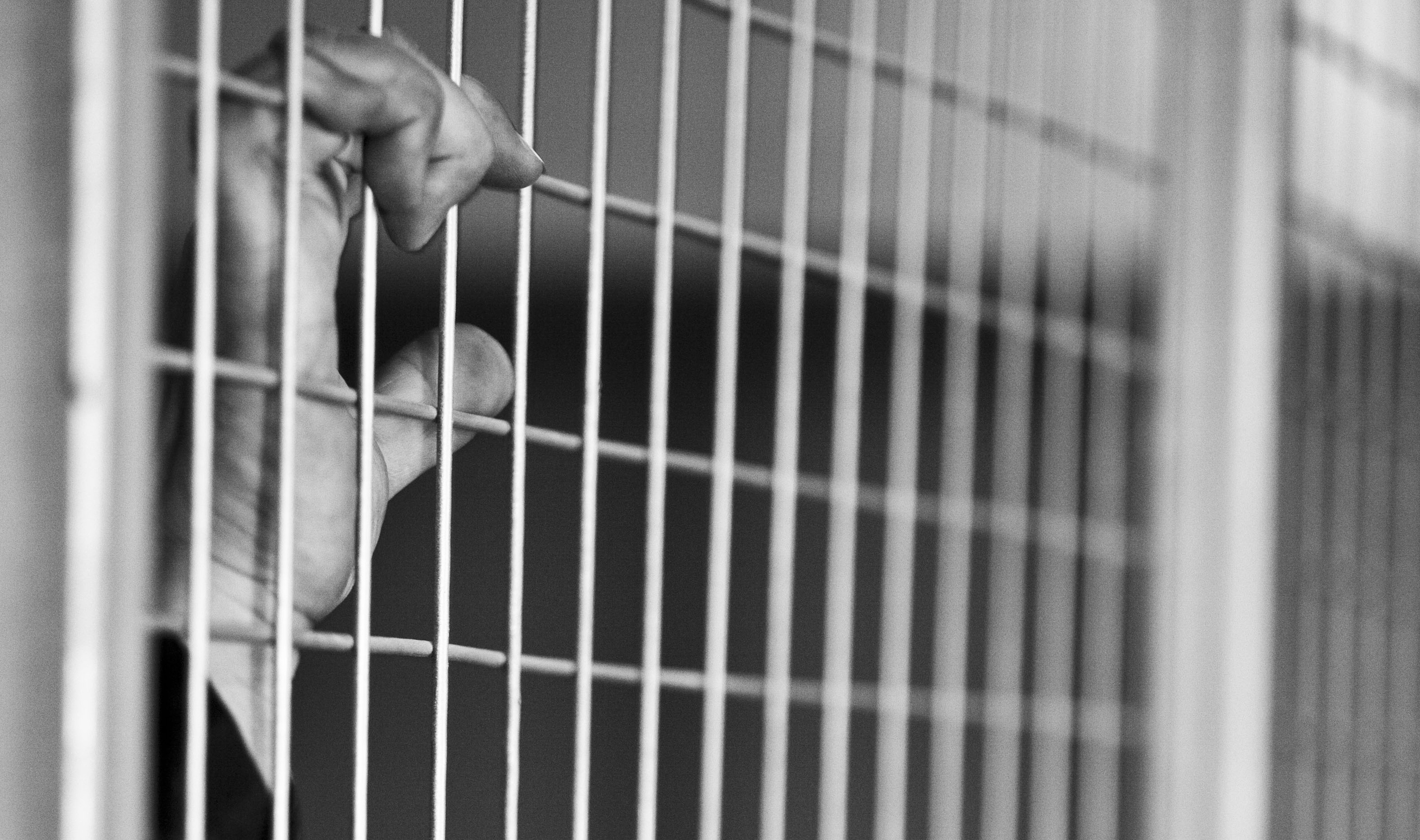 "براءة خلف القضبان" …. أطفال مصر تحت سيف الأحكام الجنائية والعسكرية